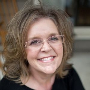 Meet your Posher, Liz